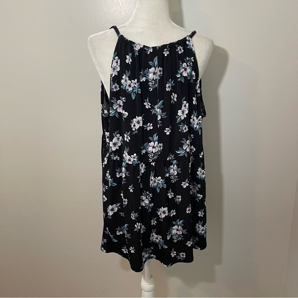 TORRID Black w White Floral Sleeveless Adjustable Tie Neck Blouse - 4X - Picture 8 of 10
